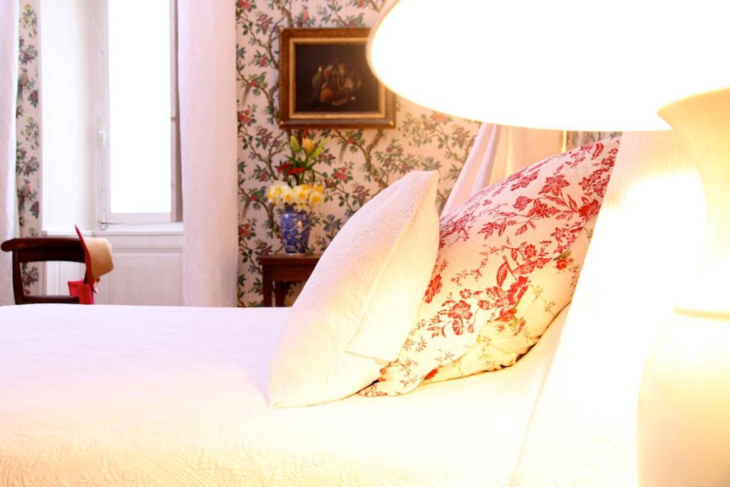 Chateau De Montriou Feneu Zimmer foto