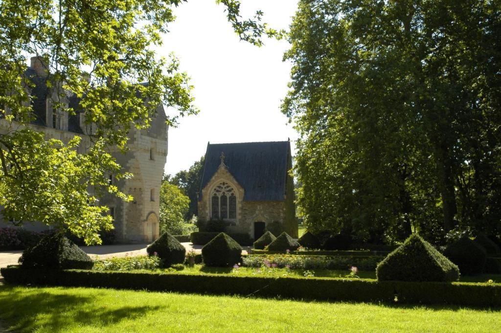Chateau De Montriou Feneu Zimmer foto